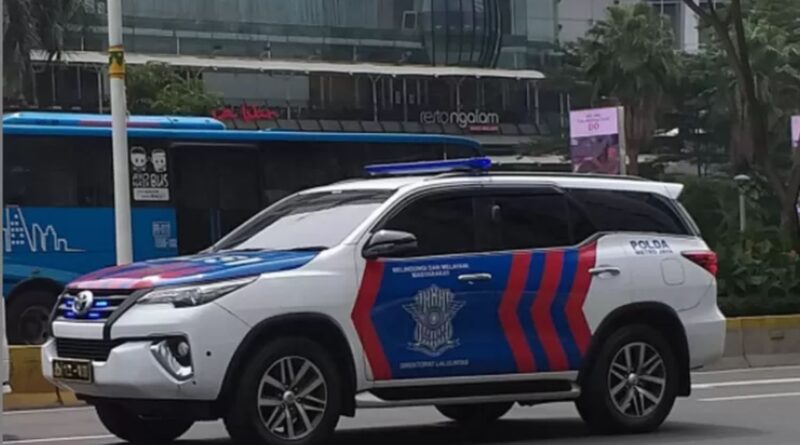 Bawa Kabur Mobil Patroli Polisi, Jambret di Kuningan Kini Diburu