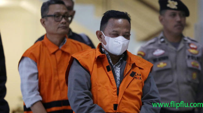 Bupati Situbondo Akhirnya Berkostum Orange